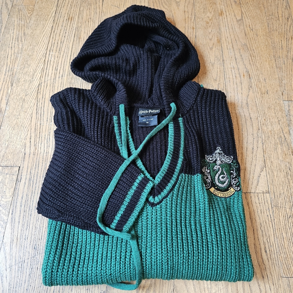 Harry Potter Slytherin Black and Green Hooded Sweater with Color-Block Design